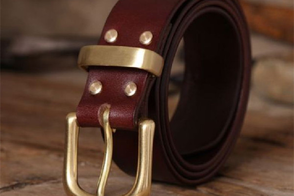 牛皮皮帶怎么鑒定 牛皮皮帶會出現(xiàn)裂紋嗎 牛皮皮帶怎么鑒定 牛皮皮帶會出現(xiàn)裂紋嗎