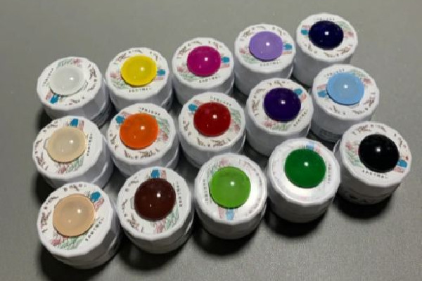 彩繪膠和甲油膠區(qū)別 彩繪膠可以當(dāng)甲油膠用嗎 彩繪膠和甲油膠區(qū)別 彩繪膠可以當(dāng)甲油膠用嗎