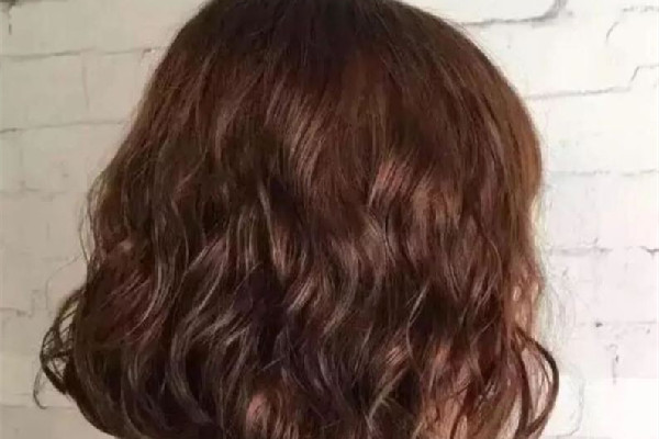 398元燙發(fā)燙完變成3980元 燙發(fā)有幾種類型 398元燙發(fā)燙完變成3980元 燙發(fā)有幾種類型