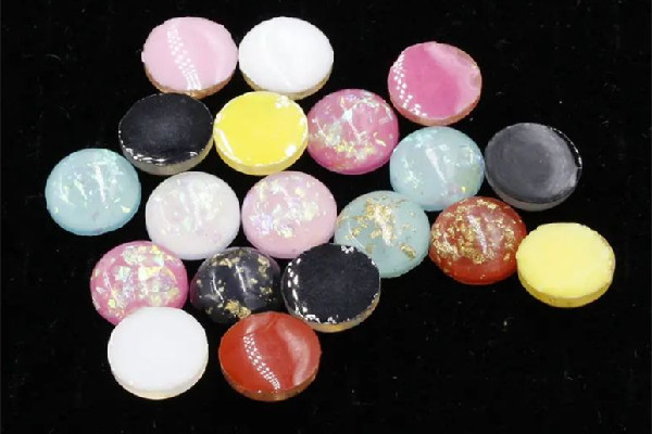 歐泊石變色了怎么恢復(fù) 歐泊石為什么會變色 歐泊石變色了怎么恢復(fù) 歐泊石為什么會變色