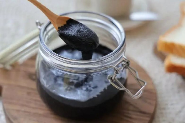 黑芝麻糊用開(kāi)水沖還是溫水 黑芝麻糊用牛奶沖好嗎 黑芝麻糊用開(kāi)水沖還是溫水 黑芝麻糊用牛奶沖好嗎