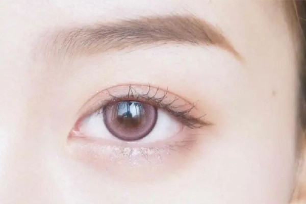 美瞳掉地上還能戴嗎 美瞳掉地上怎么清潔 美瞳掉地上還能戴嗎 美瞳掉地上怎么清潔