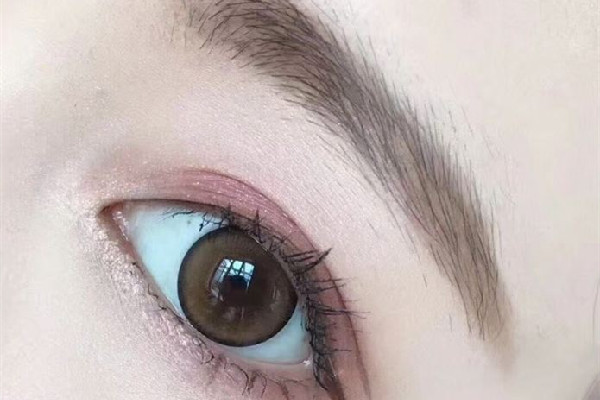 美瞳會不會掉在眼睛里找不到 美瞳會跑到眼球后面嗎 美瞳會不會掉在眼睛里找不到 美瞳會跑到眼球后面嗎