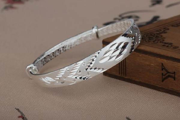 純銀手鏈對身體好嗎 純銀手鏈可以辟邪嗎 純銀手鏈對身體好嗎 純銀手鏈可以辟邪嗎