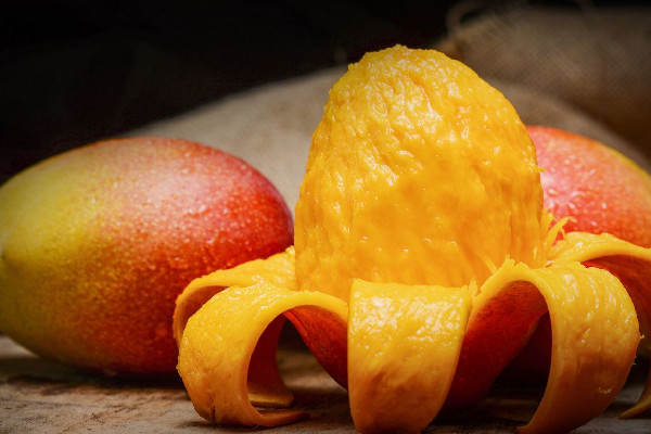 芒果過敏有哪些癥狀 為什么有些人吃芒果會過敏 芒果過敏有哪些癥狀 為什么有些人吃芒果會過敏