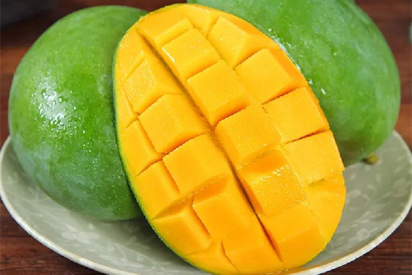 芒果吃起來有點苦還能吃嗎 芒果吃起來麻麻的是怎么回事 芒果吃起來有點苦還能吃嗎 芒果吃起來麻麻的是怎么回事