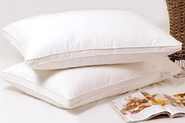 羽絨枕頭怎么清洗 羽絨枕頭可以放洗衣機(jī)洗嗎 羽絨枕頭怎么清洗 羽絨枕頭可以放洗衣機(jī)洗嗎