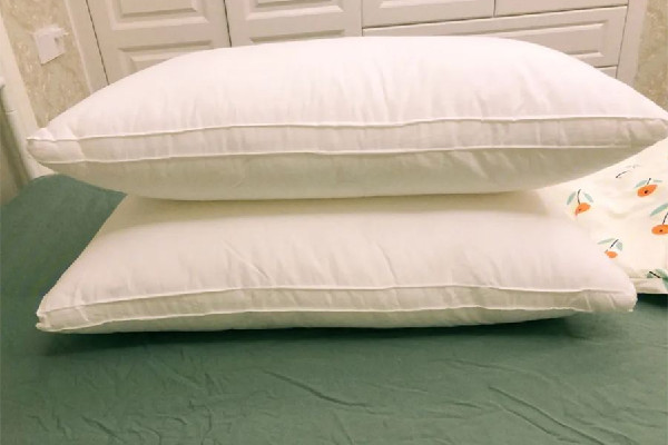 羽絨枕頭對頸椎好不好 羽絨枕頭有什么好處 羽絨枕頭對頸椎好不好 羽絨枕頭有什么好處