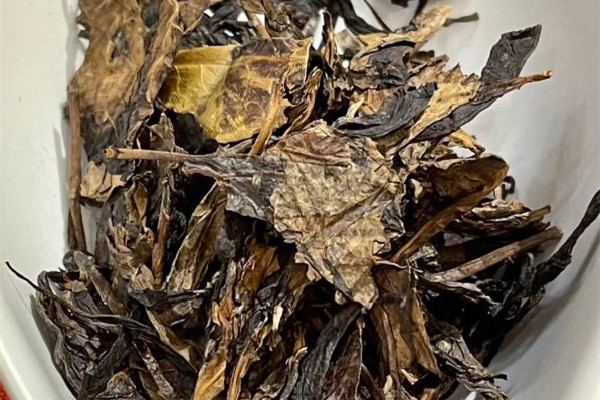 貢眉白茶的功效和作用 貢眉白茶可以減肥嗎 貢眉白茶的功效和作用 貢眉白茶可以減肥嗎