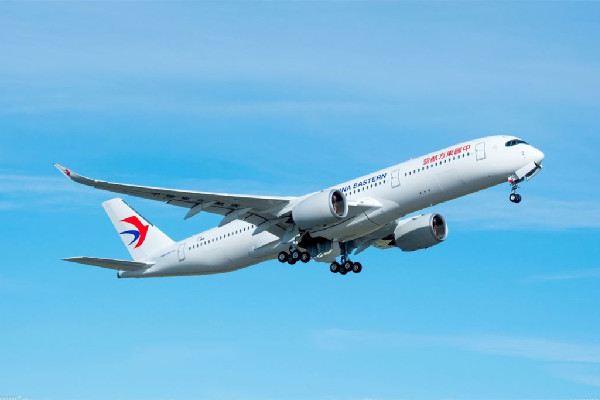 女子坐飛機(jī)意外發(fā)現(xiàn)自己包機(jī)了 飛機(jī)會因?yàn)槭裁丛蜓诱` 女子坐飛機(jī)意外發(fā)現(xiàn)自己包機(jī)了 飛機(jī)會因?yàn)槭裁丛蜓诱`