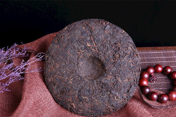 茶餅和散茶有什么區(qū)別 茶餅是什么茶 茶餅和散茶有什么區(qū)別 茶餅是什么茶