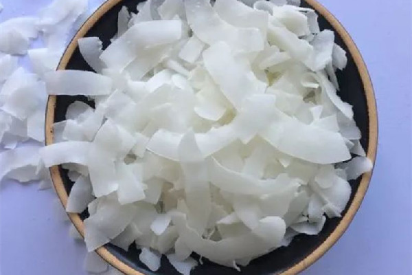 椰子片不脆了怎么辦 椰子片可以做成椰蓉嗎 椰子片不脆了怎么辦 椰子片可以做成椰蓉嗎