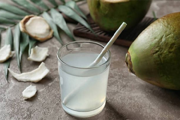 椰子水什么味道 椰子水會(huì)變質(zhì)嗎 椰子水什么味道 椰子水會(huì)變質(zhì)嗎
