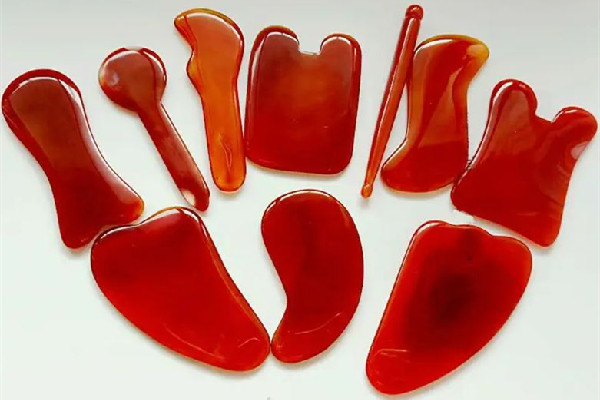 刮痧為什么要用精油 刮痧精油和按摩油的區(qū)別 刮痧為什么要用精油 刮痧精油和按摩油的區(qū)別