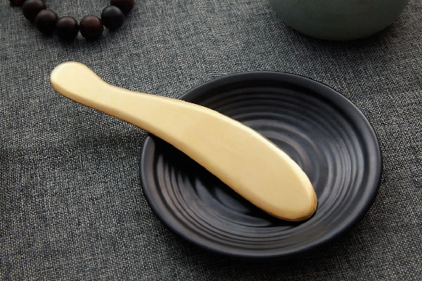 刮痧適合什么樣的人群 刮痧適合風(fēng)寒感冒還是風(fēng)熱感冒 刮痧適合什么樣的人群 刮痧適合風(fēng)寒感冒還是風(fēng)熱感冒