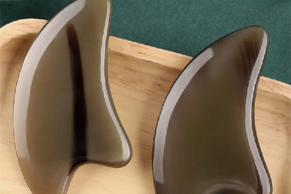 刮痧為什么要用精油 刮痧精油和按摩油的區(qū)別 刮痧為什么要用精油 刮痧精油和按摩油的區(qū)別