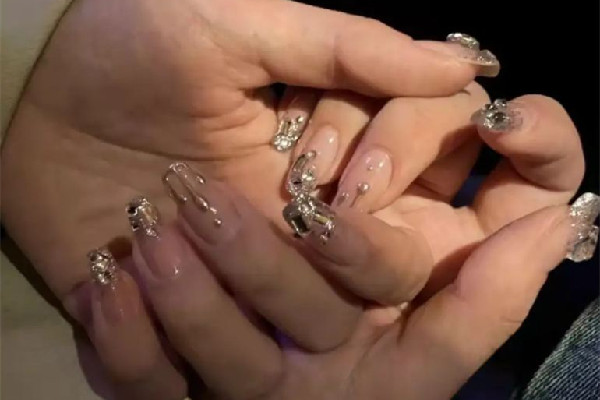 美甲貼鉆可以保持多久 美甲貼鉆會勾衣服嗎 美甲貼鉆可以保持多久 美甲貼鉆會勾衣服嗎