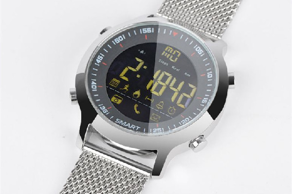 運動手環(huán)戴在手腕哪個位置 運動手環(huán)戴著睡覺有輻射嗎 運動手環(huán)戴在手腕哪個位置 運動手環(huán)戴著睡覺有輻射嗎