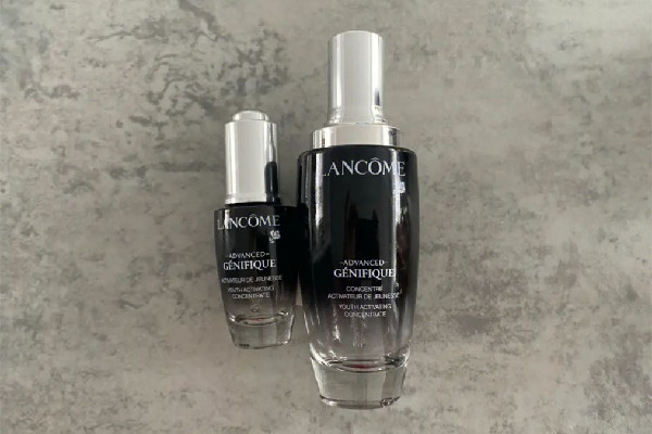 肌底液可以當(dāng)乳液用嗎 肌底液和精華液可以一起用嗎 肌底液可以當(dāng)乳液用嗎 肌底液和精華液可以一起用嗎