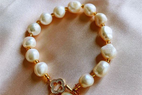 珍珠首飾戴舊了怎么辦 珍珠首飾可以戴幾年 珍珠首飾戴舊了怎么辦 珍珠首飾可以戴幾年