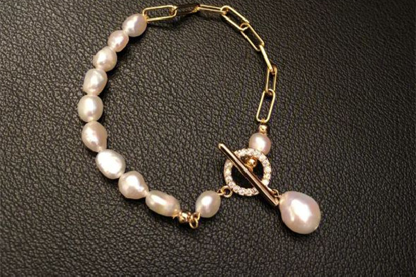 珍珠首飾會(huì)不會(huì)變色 珍珠首飾會(huì)氧化嗎 珍珠首飾會(huì)不會(huì)變色 珍珠首飾會(huì)氧化嗎