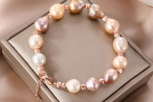 珍珠首飾用什么裝最好 珍珠首飾可以用聲波洗嗎 珍珠首飾用什么裝最好 珍珠首飾可以用聲波洗嗎