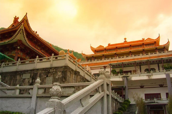 去寺廟是不是每個佛像都需要拜 去寺廟對和尚怎么稱呼 去寺廟是不是每個佛像都需要拜 去寺廟對和尚怎么稱呼