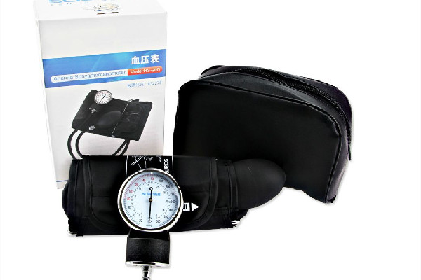 水銀血壓計(jì)怎么聽(tīng)聲音 水銀血壓計(jì)要壓倒多少才松氣