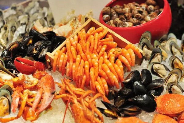 自助餐飲料柜每瓶都是山寨貨 自助餐怎么吃最劃算 自助餐飲料柜每瓶都是山寨貨 自助餐怎么吃最劃算