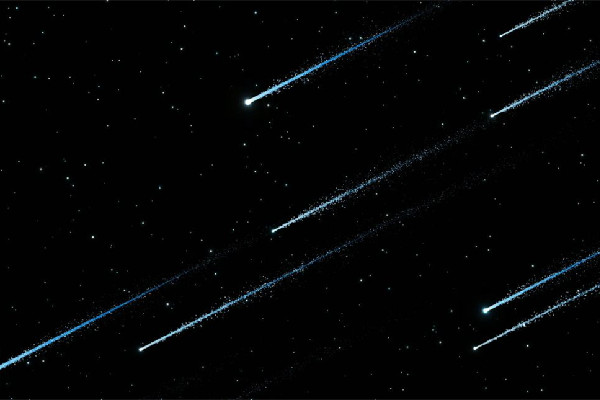 多地居民拍到巨大綠色火流星 流星是怎么劃過天空的 多地居民拍到巨大綠色火流星 流星是怎么劃過天空的