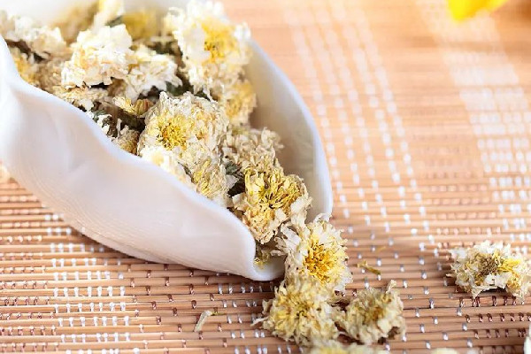 菊花茶可以放多久 菊花茶放了三年還能喝嗎 菊花茶可以放多久 菊花茶放了三年還能喝嗎