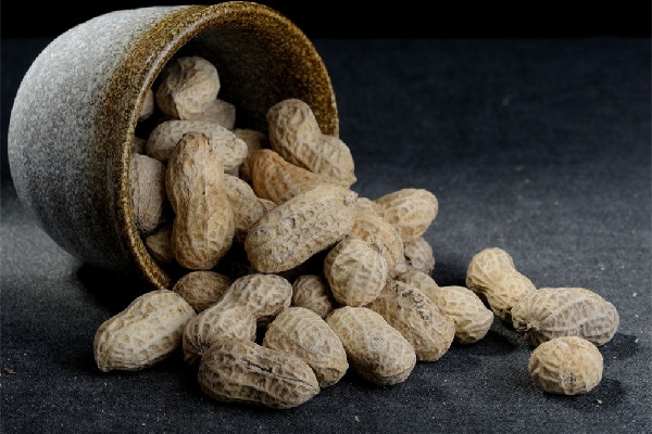 男子試吃花生被制止半夜偷走150斤 花生怎么煮好吃又入味 男子試吃花生被制止半夜偷走150斤 花生怎么煮好吃又入味