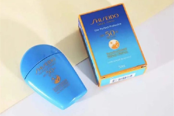 資生堂藍胖子和安耐曬金瓶哪個好 資生堂藍胖子是什么防曬 資生堂藍胖子和安耐曬金瓶哪個好 資生堂藍胖子是什么防曬