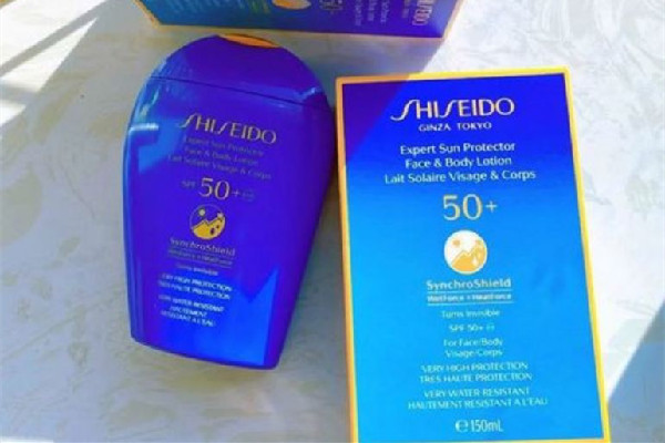 資生堂藍(lán)胖子的用法 資生堂藍(lán)胖子要搖嗎 資生堂藍(lán)胖子的用法 資生堂藍(lán)胖子要搖嗎