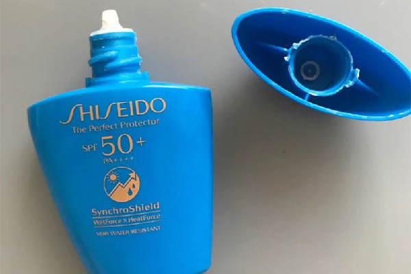 資生堂藍胖子有酒精嗎 資生堂藍胖子會過敏嗎 資生堂藍胖子有酒精嗎 資生堂藍胖子會過敏嗎