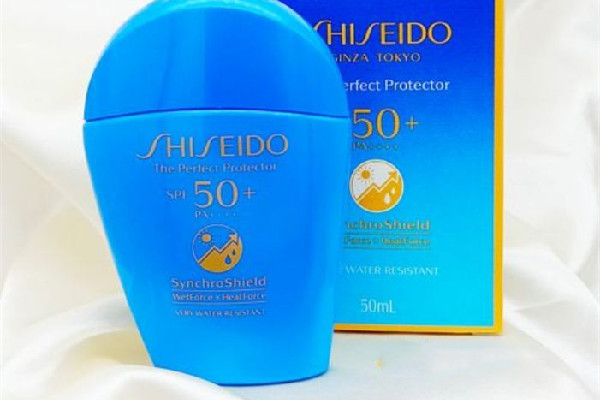 資生堂藍胖子防曬霜可以用洗面奶洗掉嗎 資生堂藍胖子防曬霜用什么洗掉 資生堂藍胖子防曬霜可以用洗面奶洗掉嗎 資生堂藍胖子防曬霜用什么洗掉