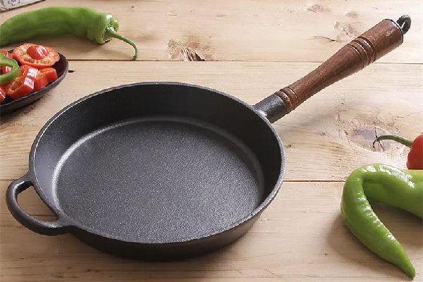 平底鍋多久換一次比較好 平底鍋用時間長了會鼓起來嗎 平底鍋多久換一次比較好 平底鍋用時間長了會鼓起來嗎