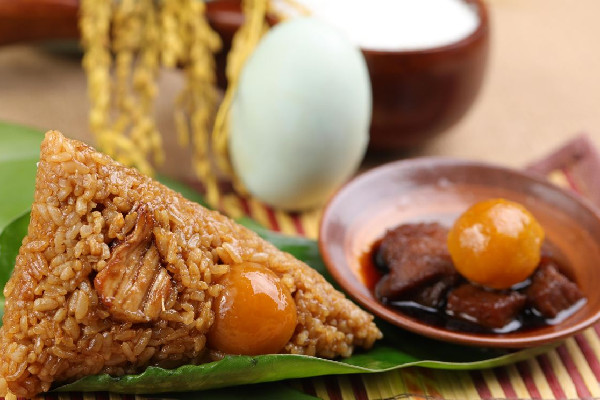 端午節(jié)喝雄黃酒的來歷 端午節(jié)喝雄黃酒嗎 端午節(jié)喝雄黃酒的來歷 端午節(jié)喝雄黃酒嗎